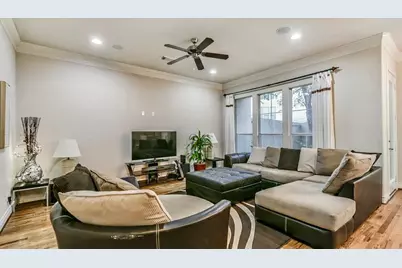 9607 Pemberton Trace, Houston, TX 77025 - Photo 2