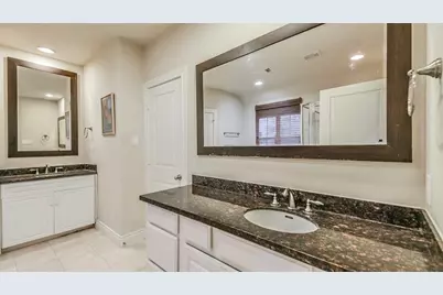 9607 Pemberton Trace, Houston, TX 77025 - Photo 10