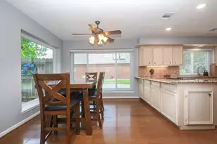 3814 St Michaels Ct, Sugar Land, TX 77479 - Photo 14