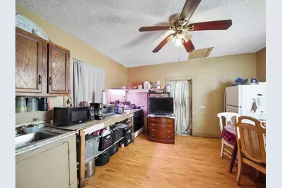 2806 Avenue L, Galveston, TX 77550 - Photo 12