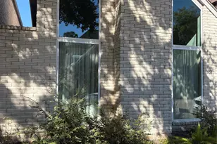 9590 Doliver Dr, Houston, TX 77063 - Photo 8
