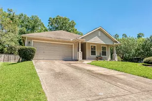 11 Yarrowdale Ct, The Woodlands, TX 77382 - Photo 2