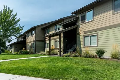 950 SW Madison St, Madras, OR 97741 - Photo 2