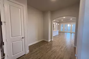 5714 Caracara St, Manvel, TX 77578 - Photo 2