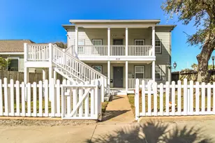 610 Ball, Galveston, TX 77550 - Photo 1