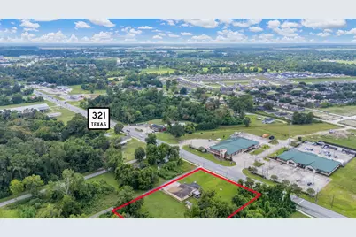 208 Barnes, Dayton, TX 77535 - Photo 2