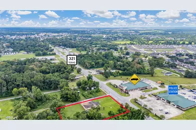 208 Barnes, Dayton, TX 77535 - Photo 1