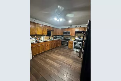 208 Barnes, Dayton, TX 77535 - Photo 10