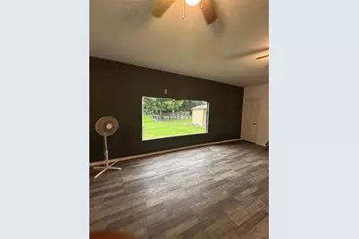 208 Barnes, Dayton, TX 77535 - Photo 8