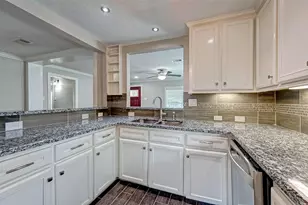 1510 Walton St, Houston, TX 77009 - Photo 18