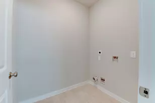6619 Ezzard Charles Ln, Houston, TX 77091 - Photo 24