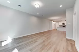 6619 Ezzard Charles Ln, Houston, TX 77091 - Photo 20