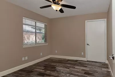 24 Green Field Place, The Woodlands, TX 77380 - Photo 8