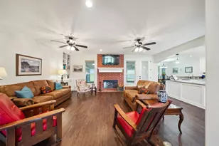 32027 Meadow View Ln, Waller, TX 77484 - Photo 8