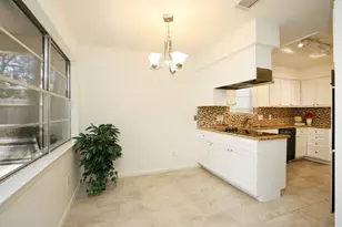 14103 Overbrook Ln, Houston, TX 77077 - Photo 10