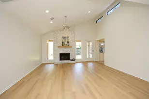 14103 Overbrook Ln, Houston, TX 77077 - Photo 12