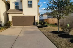 11528 Champions Green Dr, Houston, TX 77066 - Photo 1