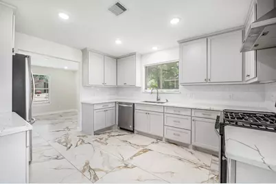 7711 Antoine Drive, Houston, TX 77088 - Photo 12