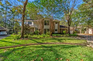 7 Elwood Hills Ct, The Woodlands, TX 77381 - Photo 2