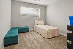 705 Meadowlark Ln, Baytown, TX 77521 - Photo 18