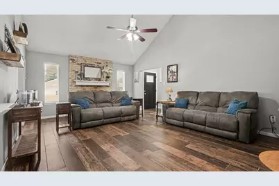 705 Meadowlark Lane, Baytown, TX 77521 - Photo 4