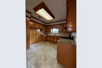 703 76th Street, Houston, TX 77012 - Photo 8