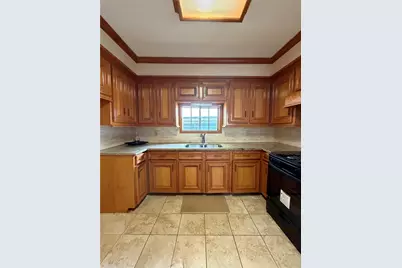 703 76th Street, Houston, TX 77012 - Photo 8