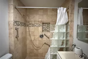 703 76th St, Houston, TX 77012 - Photo 16