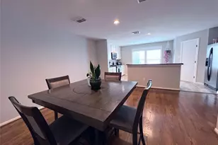 1728 Bevis St, Houston, TX 77008 - Photo 8