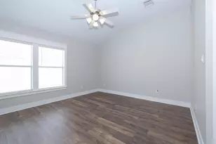 1728 Bevis St, Houston, TX 77008 - Photo 16