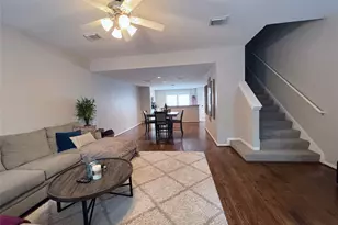 1728 Bevis St, Houston, TX 77008 - Photo 8