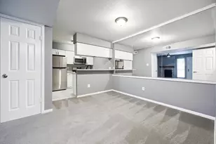 2100 Wilcrest Dr, Houston, TX 77042 - Photo 6