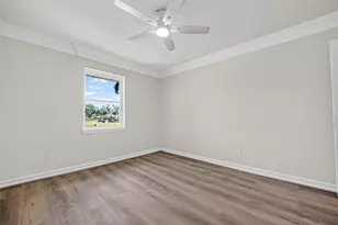 8438 Gallahad St, Houston, TX 77078 - Photo 38