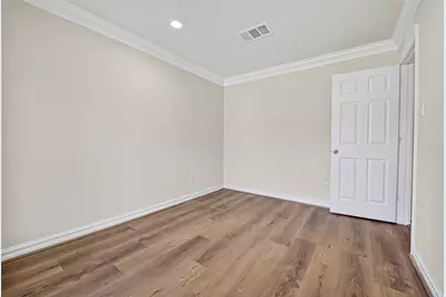 8438 Gallahad Street, Houston, TX 77078 - Photo 32