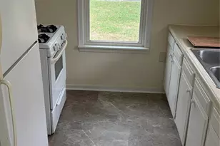 719 16th Ave N, Texas City, TX 77590 - Photo 2