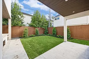 2217 Pelham Dr, Houston, TX 77019 - Photo 14