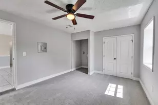 9707 Nedwald St, Houston, TX 77029 - Photo 10