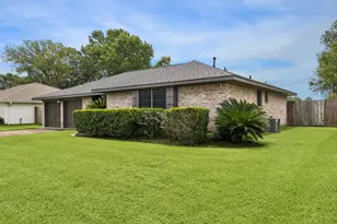 605 Heather Ln, Friendswood, TX 77546 - Photo 30