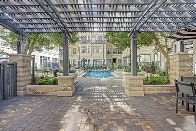 1901 Post Oak Boulevard #303, Houston, TX 77056 - Photo 32