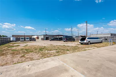 1510 N Ben Jordan Street, Victoria, TX 77901 - Photo 14