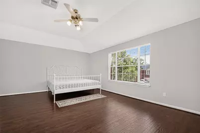 9710 Berkshire Trace, Pearland, TX 77584 - Photo 18
