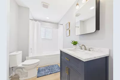 205 Narcissus Street, Lake Jackson, TX 77566 - Photo 4