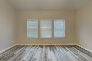 227 Murrieta Ln, Rosharon, TX 77583 - Photo 8