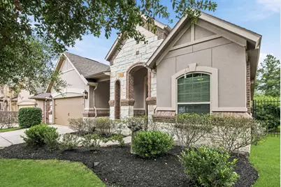 11 Whispering Thicket Place, The Woodlands, TX 77375 - Photo 2
