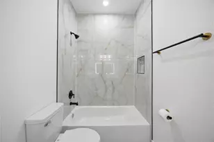 8531 Rinn St, Houston, TX 77078 - Photo 14