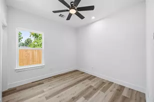 8531 Rinn St, Houston, TX 77078 - Photo 18