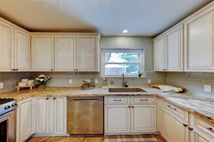 5109 Oak Ct, Dickinson, TX 77539 - Photo 16