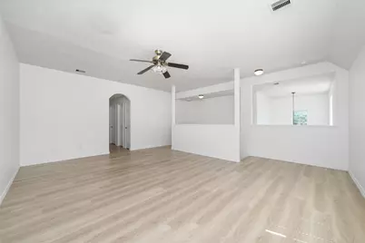 8914 Parlin Ridge Drive, Houston, TX 77040 - Photo 14