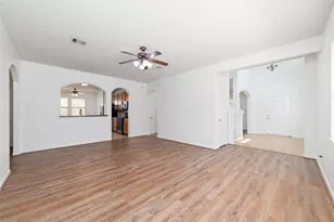 8914 Parlin Ridge Dr, Houston, TX 77040 - Photo 8