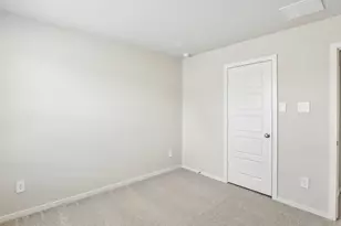 5225 Redbud Vly Dr, Pearland, TX 77584 - Photo 4